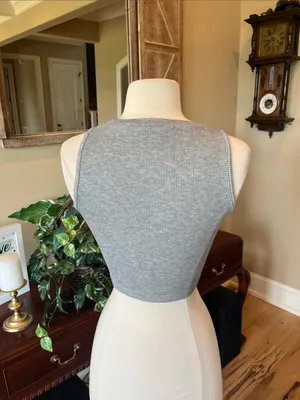Cropped Fitted Tank Top in Heather Gray - Women's Top thumbnail 4