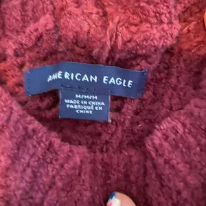 American Eagle Maroon sweater thumbnail 2