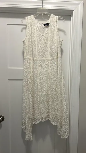 Women’s Size 18 W White Midi Dress Sleeveless Lace Overlay Shark tail Hem Bride thumbnail 1