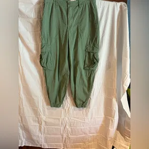 Abercrombie & Fitch Green Wide Leg Pants Relaxed Fit thumbnail 1