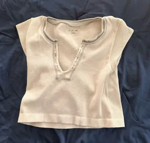 Urban Outfitters Top thumbnail 1