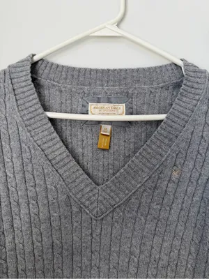 American Eagle Outfitters Y2K Grey Cable Knit V-Neck Sweater Womens Medium thumbnail 3