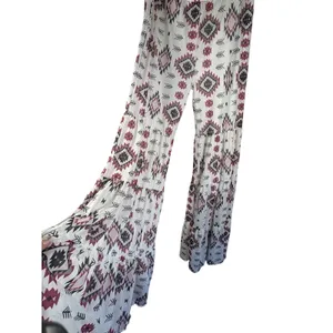 Marigold Kiss Women’s Flare Pants L Geometric Print White Pink Black Gray thumbnail 5