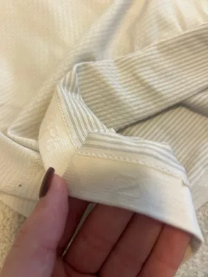 Lululemon white long sleeve swiftly tech shirt size 2 thumbnail 4