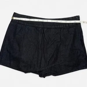 Gap Black Linen Wrap SKORT; Size 2 thumbnail 3