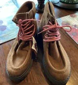 Womens Brown Boots with Pink Laces thumbnail 1