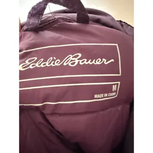 Eddie Bauer EB650 Purple Down Puffer Vest Womens Medium Full Zip Quilted Layer thumbnail 4