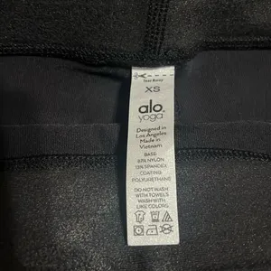Alo‎ Yoga High Waist Airbrush Legging Crackled Performance Faux Leather Black XS thumbnail 8