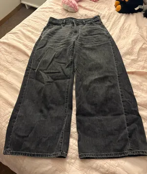American Eagle thumbnail 1