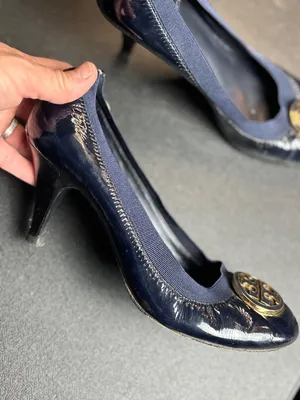 Tory Burch Navy Patent Leather Heels With Gold Logo Accents Size 7.5 thumbnail 9