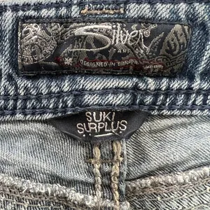 Silver Jeans Suki Surplus‎ Bootcut Women 26x32 Blue Denim Mid Rise Medium Wash thumbnail 4