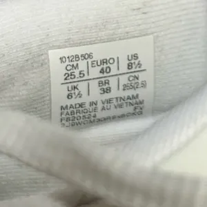 ASICS(WMNS) GT-2000 12 'White Sapphire' Running Sneakers Size 8.5 thumbnail 13