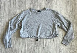 Forever 21 Gray Crop Top Crewneck Long Sleeve Size S thumbnail 1