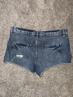 Free People Women's Distressed Button Fly Denim Cut Off Shorts Size 29 thumbnail 3
