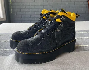 NEW Dr. Martens Zuma Hiker Quad Platform Boots Black Women’s Size 8 thumbnail 4