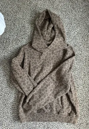 Abercrombie Cheetah Hoodie thumbnail 1