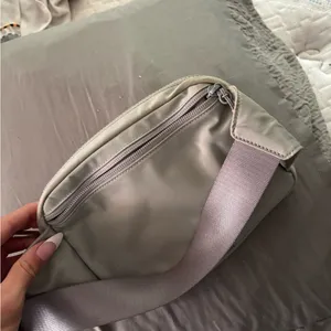 Lululemon Athletica Gray everywhere Belt Bag thumbnail 2
