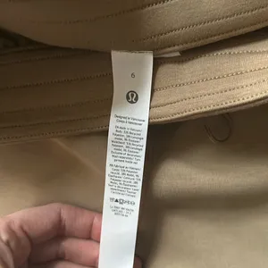 Lululemon NWT Softstreme High-Rise Short 4" Filbert Tan thumbnail 8
