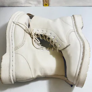 Dr Martens 1460 Pascal Mono White Leather Lace Up Boots Womens Sz US 8 oil Resis thumbnail 8