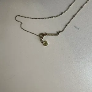 mini kendra Scott gold necklace thumbnail 3
