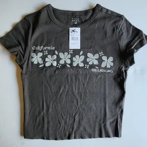 NWT Billabong Women's Charcoal Grey Crop-top thumbnail 1