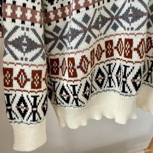 American Vintage Vintage Abstract Geometric Fair Isle Patterned Crewneck Sweater in Cream thumbnail 4