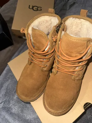 UGG Boots thumbnail 1