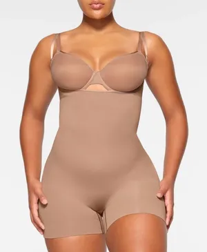 SKIMS Seamless Sculpt Open Bust Bodysuit Under bust Sienna size M thumbnail 1