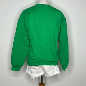 Gildan- Green "Don't Get Too Chili This Christmas" Graphic Crewneck thumbnail 2