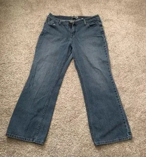 Levi’s mid rise bootcut misses plus size 16 medium jeans thumbnail 1