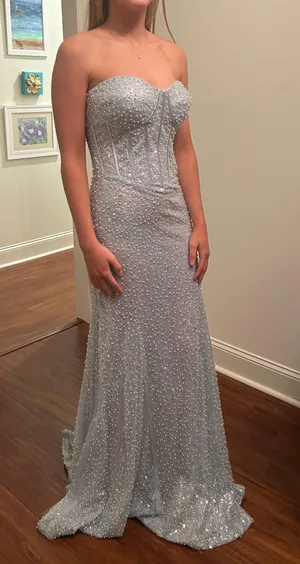 Scarlett Portia And Gown thumbnail 1