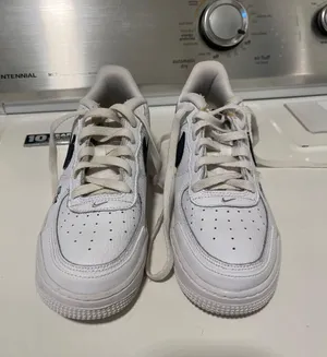 Nike Air Force 1 thumbnail 2
