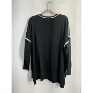 Womans Grace The Perfect Fir Woman 2x Black White Pullover Long Sleeve Sweater thumbnail 2