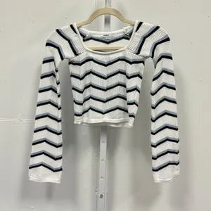 Subdued Chevron Zigzag Cropped Knit Top White Blue Square Neck Size S USA 4 Boho thumbnail 2