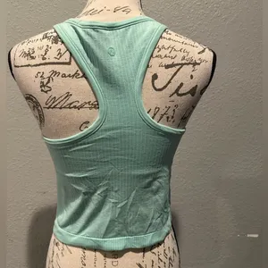 Lululemon tank thumbnail 3