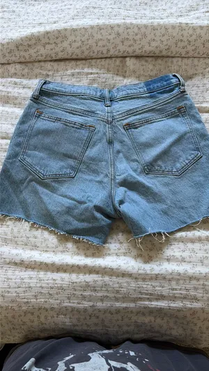 Abercrombie high rise cut off shorts thumbnail 3