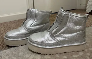 Women’s UGG Platform Neumel Zip Size 9 thumbnail 1