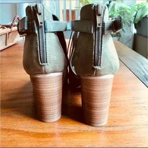 Kenneth Cole REACTION Women's Ankle Booties in army green size 8 thumbnail 4
