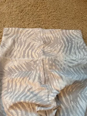 Lululemon Printed Leggings in Light Gray Palm Leaf thumbnail 3