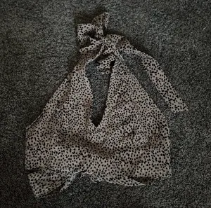Shein cheetah crop top ties on the back size medium 0019 thumbnail 1