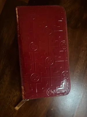 Tory Burch red patent leather large wallet  thumbnail 2