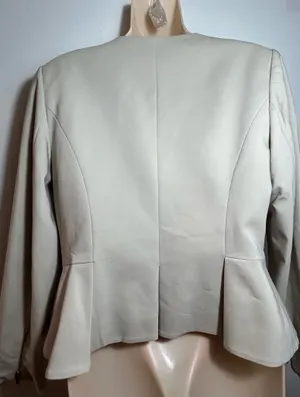 Women's jacket .Size L. $25. thumbnail 5