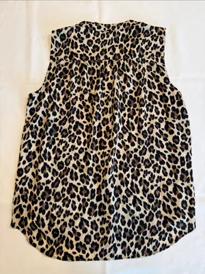 Vince Camuto Leopard Print Sleeveless V-Neck Top - Beige, Black thumbnail 4