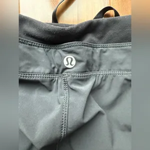 Lululemon Runderful Pant - size 2 thumbnail 4