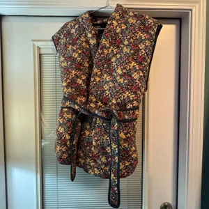 BLANK NYC Quilted In Bloom Wrap Belted Jacket Vest Size M New w Tag MSRP $98 SOO thumbnail 9
