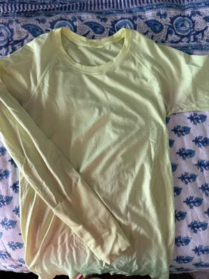 Lululemon Long Sleeve Swiftly Tech  thumbnail 3