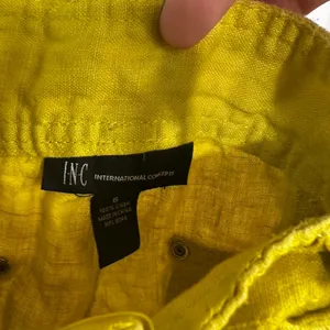 X149. Inc international Concepts- Yellow linen shorts with pockets and button thumbnail 2