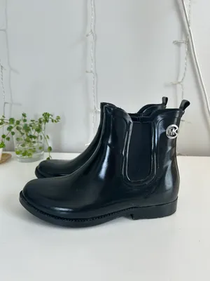 Michael Kors Booties thumbnail 3
