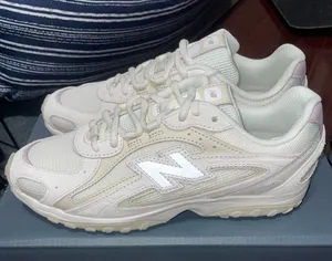 New Balance 204L Sea Salt Pink thumbnail 1