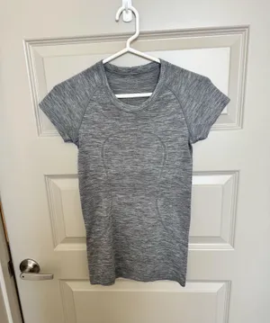 Lululemon Short Sleeve Top thumbnail 1